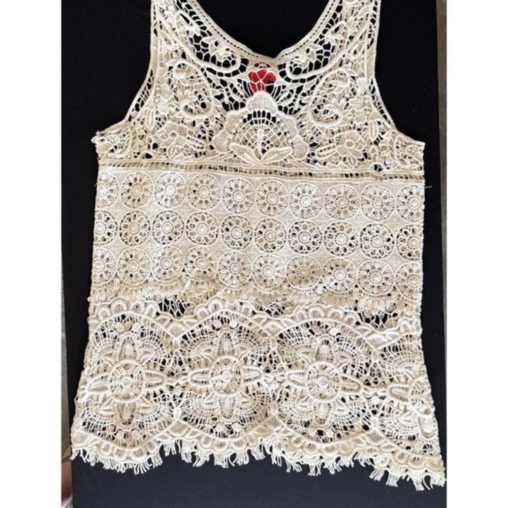 Crocheted Floral Design Women's Sleeveless Top Cream Color Size L By Cristina